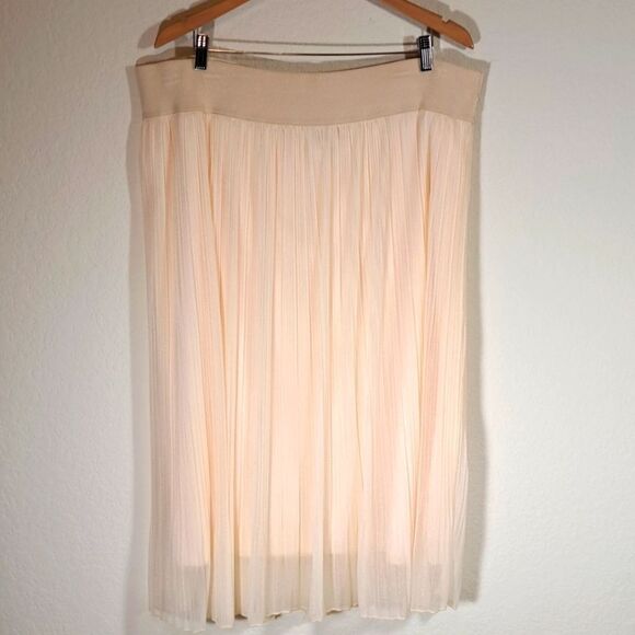 Metro Wear Skirt Plus Size 2X Cream Pleated Lined Wide Elastic Waist Cocktail - Picture 1 of 12